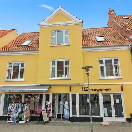 Apartment Gyrth - 250m From The Sea In Nw Jutland By Interhome *