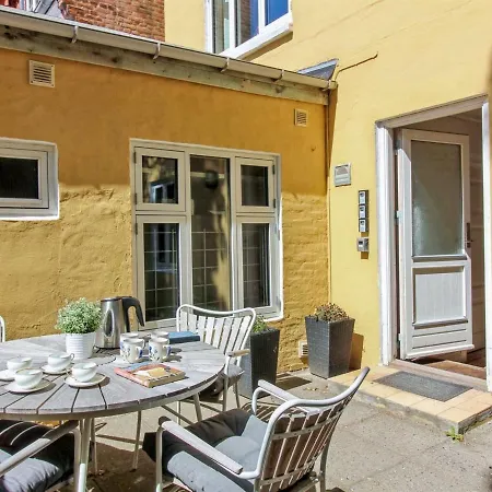 Apartment Gyrth - 250m From The Sea In Nw Jutland By Interhome *
